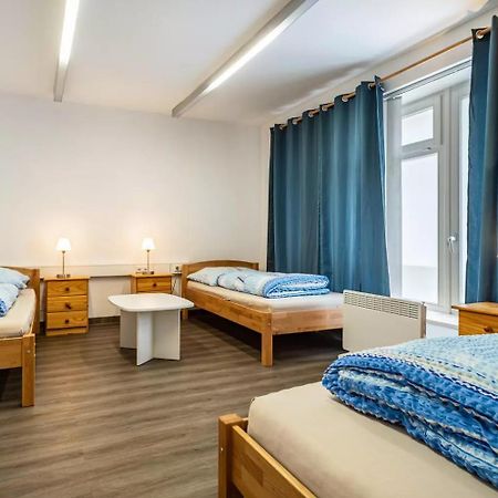 Nguyen Le 3 Schlafzimmer, 7 Bette,Dusche, 2 Wc , Kueche Ab 2 Uebernachtungen 诺伊基希 外观 照片