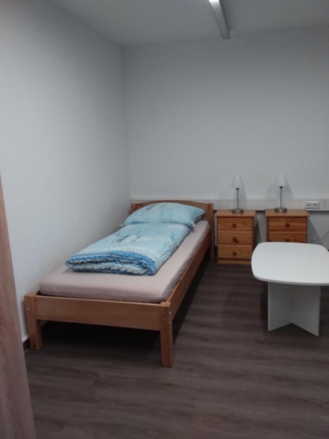 Nguyen Le 3 Schlafzimmer, 7 Bette,Dusche, 2 Wc , Kueche Ab 2 Uebernachtungen 诺伊基希 外观 照片