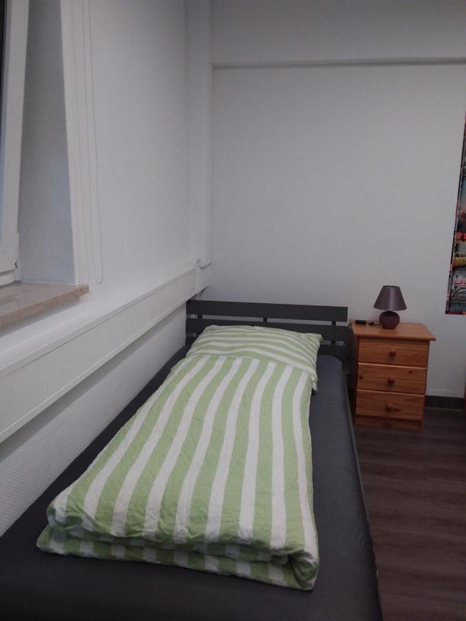 Nguyen Le 3 Schlafzimmer, 7 Bette,Dusche, 2 Wc , Kueche Ab 2 Uebernachtungen 诺伊基希 外观 照片