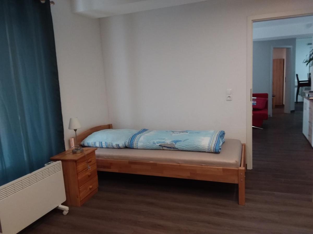 Nguyen Le 3 Schlafzimmer, 7 Bette,Dusche, 2 Wc , Kueche Ab 2 Uebernachtungen 诺伊基希 外观 照片