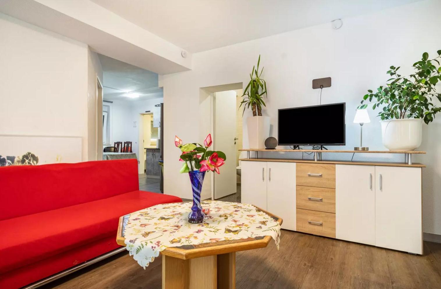 Nguyen Le 3 Schlafzimmer, 7 Bette,Dusche, 2 Wc , Kueche Ab 2 Uebernachtungen 诺伊基希 外观 照片